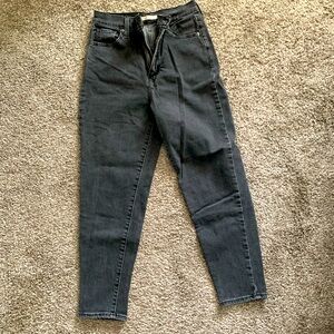Levi’s black high waisted taper jeans size 26